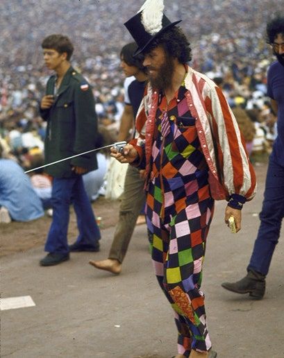 The 20 Most Insanely Cool Woodstock Style Moments | GQ Woodstock Party, Woodstock Pictures, 1969 Woodstock, Arte Hippy, Woodstock Hippies, Woodstock Music, Woodstock Ny, Woodstock 1969, Woodstock Festival