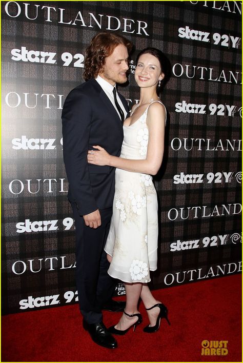 Sam Heughan & Caitriona Balfe Are Picture Perfect at 'Outlander' Screening | sam heughan caitriona balfe picture perfect at outlander screen... Caitriona Balfe Outlander, James Fraser Outlander, Jamie Fraser Sam Heughan, Sam Heughan Caitriona Balfe, Outlander Casting, Outlander Tv Series, Jamie Fraser Outlander, Scottish Actors, Sam Heughan Outlander