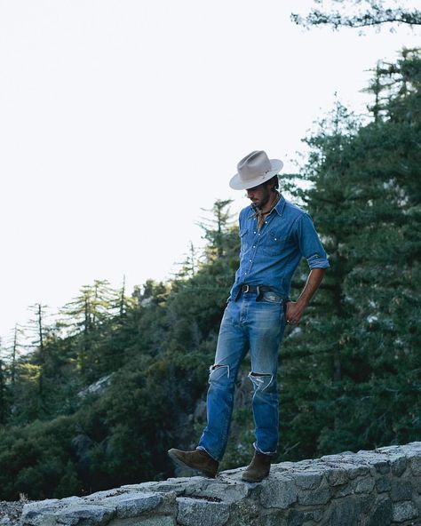 A case for the Monday Blues. { @tobias_indi by @ashleyturner } Stetson Open Road Outfit, Open Road Hat, Stetson Open Road, Coastal Cowboy, Hat Inspiration, Cowboy Outfits, Monday Blues, Outfits With Hats, Open Road