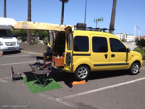 Renault Kangoo Camper, Kangoo Camper, Camper Box, Mini Vans, Normal Cars, Micro Camper, Coffee Truck, Car Camper, Mini Camper