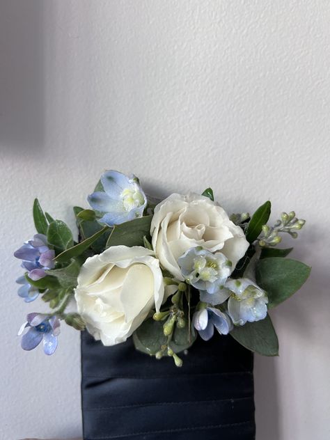 Blue And White Pocket Boutonniere, Pocket Boutonniere Blue, Blue And White Corsage, Prom Corsage Blue, Grad Flowers, Pocket Boutonniere, Pocket Flowers, Groom Flower, White Corsage