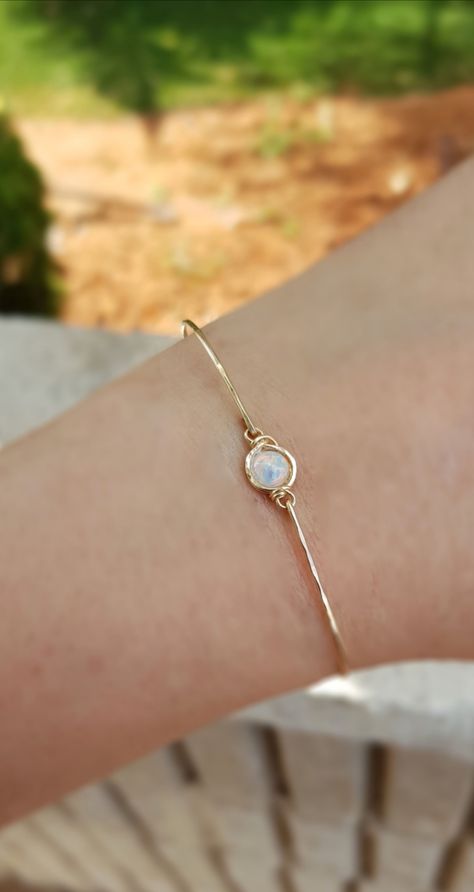 Minimal Gold Bracelet, Hilton Wedding, Bracelet Minimal, Gold Bracelet Simple, Dainty Gold Bracelet, Minimal Gold, Bracelet Simple, Gold Bracelet Cuff, Circle Ring