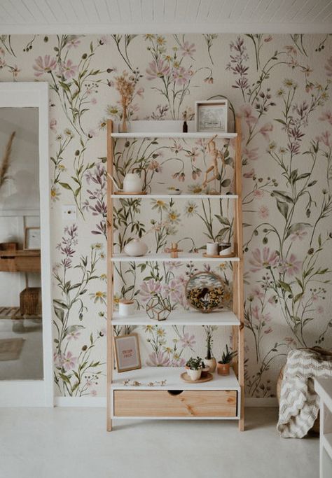 Floral Wallpaper Modern, Beautiful Bedroom Wallpaper, Floral Wallpaper Laundry Room, Wallpaper In Living Room, Makeup Nook, Herbs Wallpaper, Floral Interior Design, Painted Wildflowers, Wildflower Wallpaper