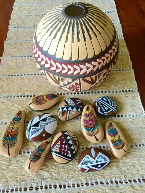 Aztec Rock Painting, Gourds Art, Peat Pots, Rock Painting Flowers, Indian Things, Gourd Crafts, Ursa Minor, Rock Painting Tutorial, Native Crafts