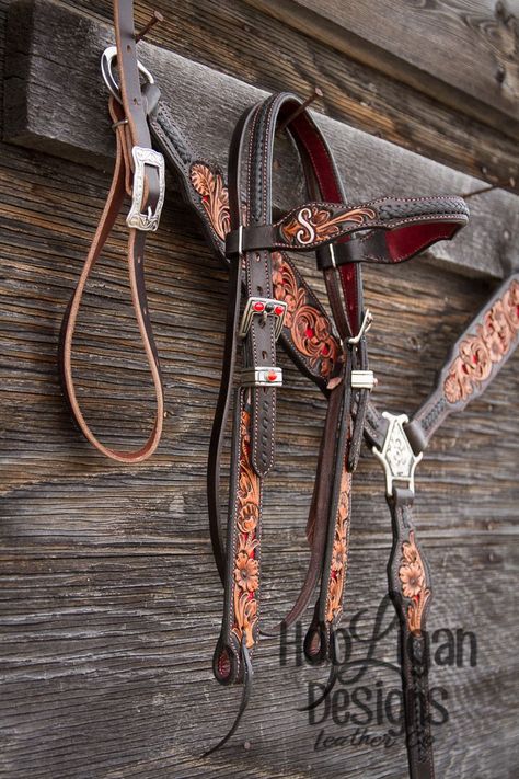 Trail Riding Tack, Western Tack Sets, Barrel Racing Tack Rodeo, Horses Tack, Horse Tack Rooms, Western Trail, Barrel Racing Tack, Barrel Saddle, Cowboy Gear