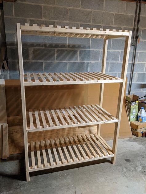 Outdoor Shelves Storage, Outdoor Plant Shelves Diy, Exterior Wood Shelves, 1x2 Wood Projects, Slotted Shelf Plans, Pallet Shelves For Greenhouse, Rolling Shelves, Outdoor Greenhouse, Garden Shelves