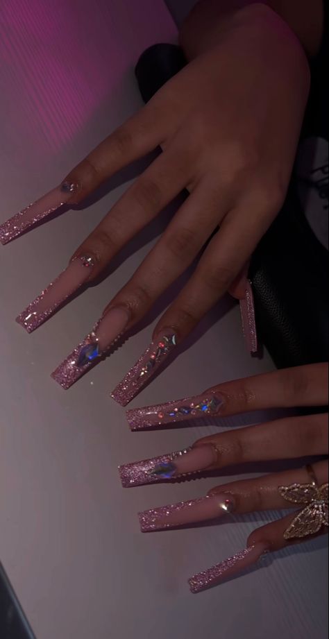 Pink Bling Nails, Glitter Nails Acrylic, Acrylic Toe Nails, Pink Glitter Nails, Drip Nails, Dope Nail Designs, Exotic Nails, Coffin Nails Long, Long Square Acrylic Nails