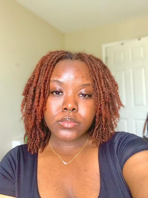 Short Ginger Locs Black Women, Ginger Colored Microlocs, Copper Colored Microlocs, Ginger Microlocs, Dyed Microlocs Black Women, Microlocs 4c Hair, Ginger Hair Black Women Locs, Microlocs Aesthetic, Ginger Micro Locs