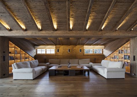 Exposed Beams Ceiling Lighting, Exposed Wood Ceilings, Vaulted Ceiling Lighting, Barn Remodel, Exposed Beams Ceiling, Miyakojima, Chalet Design, Wood Roof, Cabin Lighting