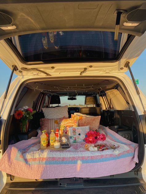 Car Sleepover, Car Picnic, Sunset Picnic, Picnic Aesthetic, Ideal Life, Doll House Plans, Car Ideas, Different Seasons, Life Plan