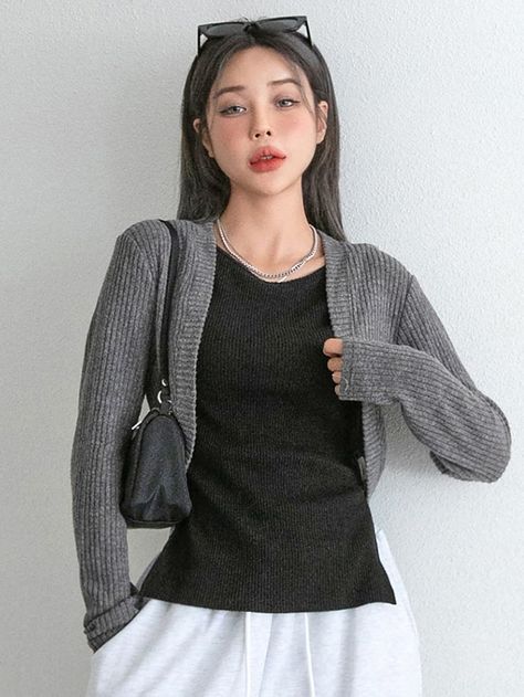 DAZY Ribbed Solid Crop Cardigan Open Cardigan Outfit, Sweater Cardigan Outfit, Cardigan Y2k, Cardigan Outfit, Crop Cardigan, Ootd Inspo, Cardigan Outfits, Grey Cardigan, Open Cardigan