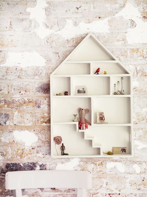 Cute Dolls House Shelf - Kids Room Stylish Kids Room, House Shelves, Kids Room Inspiration, Kids Interior, House Wall, Childrens Room Decor, Stylish Kids, Cool Stuff, Kid Spaces