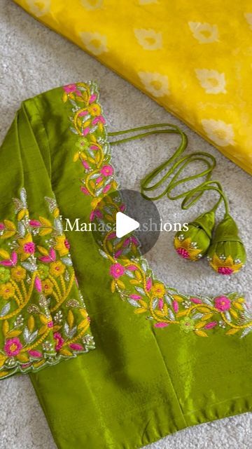 Simple Thread Maggam Work Blouses Latest, Thread Hand Work Blouse Design, Maggam Work With Thread, Thread Work Designs For Blouse, Off Hands Maggam Work, Single Line Maggam Work Designs, Thread Work Blouse Designs, Maggam Work Thred Work, Hand Work Blouse