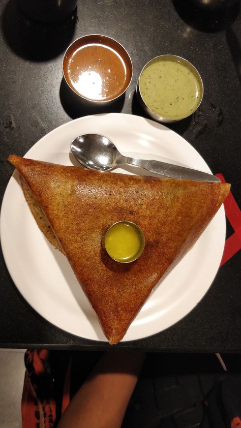 Best dosa in Bangalore Masala Dosa Aesthetic, Dosa Snap, Bangalore Food, Cafe Coffee Day, Masala Dosa, Veg Food, Indian Foods, Cafe Coffee, Indian Aesthetic