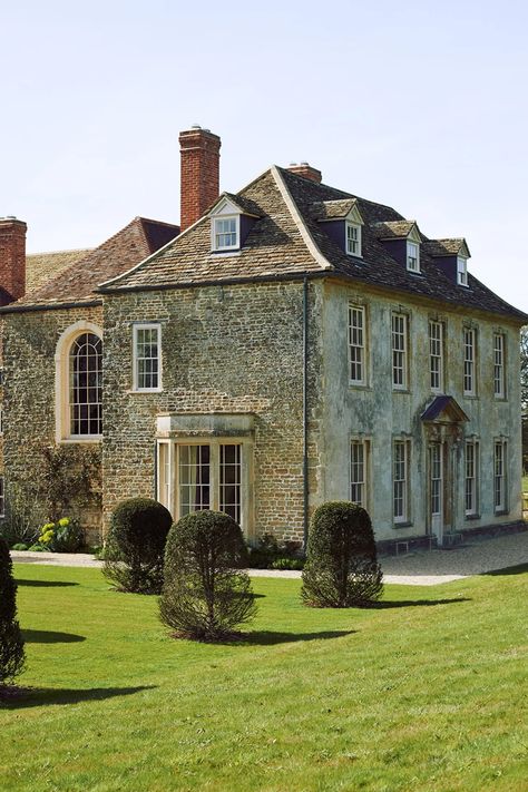 English Manor Houses, Georgian Architecture, Casa Country, English Manor, Georgian Homes, English Country House, Country House Decor, Old Stone, Stone House