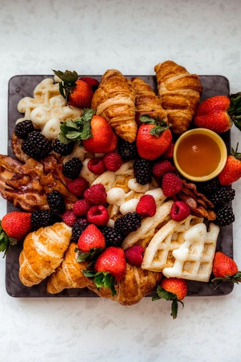 Charcuterie Board Ideas Breakfast, Spring Charcuterie Board Ideas, Waffles With Fruit, Breakfast Charcuterie Board Ideas, Spring Charcuterie Board, Spring Charcuterie, Breakfast Entertaining, Breakfast Charcuterie Board, Breakfast Charcuterie