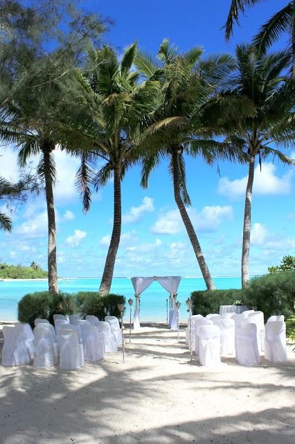 How to plan a Destination Wedding: My Experience Ocean Wedding Theme, Rarotonga Cook Islands, Cook Island, Beach Wedding Locations, Island Clothing, Fiji Wedding, Beachfront Villa, Beach Wedding Inspiration, Beach Wedding Photos