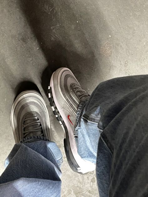 Nike 97s, Air Max 97 Silver Bullet, Kurt Cobain Style, Streetwear Inspo, Tenis Nike, Silver Bullet, Streetwear Aesthetic, Shoe Inspo, Cool Outfits For Men