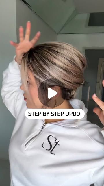 Ekaterina Guerra | Short Hairstyles + Makeup on Instagram: "#updotutorial Hope this helps😙   #hairstyleoftheday #shorthairupdo #bobupdo #shorthairstyle #partyhairstyle #holidayhairstyle #tutorialdepeinado #bob #shorthairinspo" Short Hair Updo Easy Videos, Shorter Hair Up Dos, Hair Do For Shoulder Length Hair, Easy Fancy Updos For Short Hair, Short Hairstyles For Night Out, Diy Updo Medium Length Hair, Updo Hairstyles Short Hair Simple, Diy Formal Hairstyles For Short Hair, Updos For Short Bobs