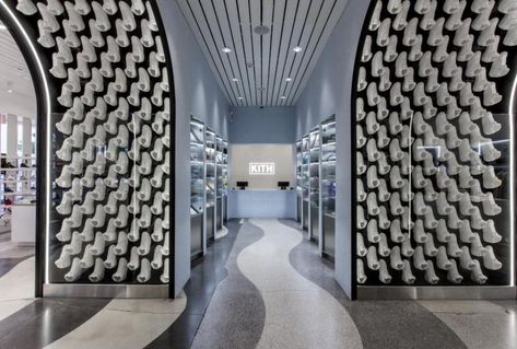 Kith Store, Store Mannequins, Retail Space Design, Bar Ceilings, Retail Store Interior, Store Interiors, Sneaker Stores, Retail Space, American Express