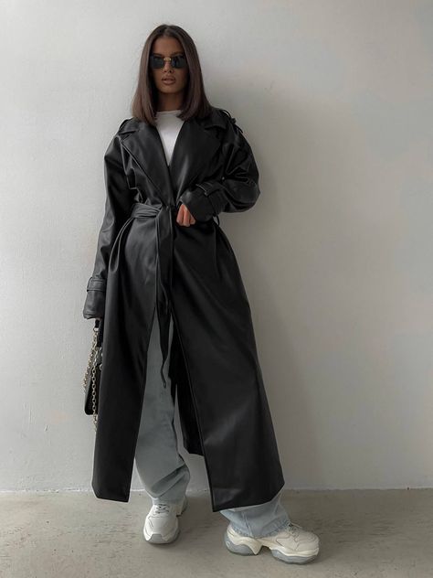 Leather Black Trench Coat Outfit, Black Leather Trench Coat Outfit, Leather Trench Outfit, Black Trench Coat Outfit, Leather Trench Coat Outfit, Leather Jacket Outfit Winter, Leather Coat Outfit, Korean Guy, Black Leather Trench Coat