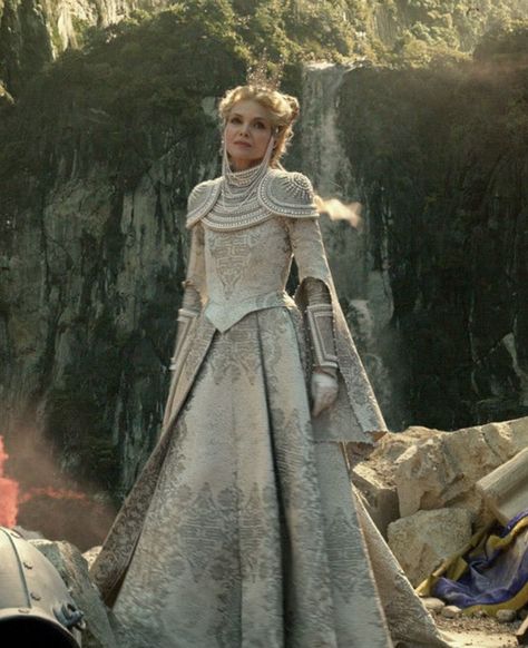 Michelle Pfeiffer as Queen Ingris Queen Ingrith, Maleficent Mistress Of Evil, Mistress Of Evil, Disney Maleficent, Fairytale Fashion, Michelle Pfeiffer, Game Dresses, Movie Costumes, Snow Queen