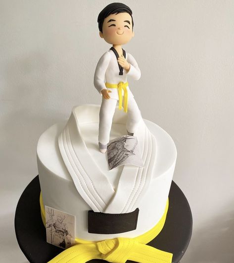 Taekwando Cake Ideas, Judo Birthday Cake, Judo Cake Ideas, Taekwondo Birthday Cake, Jiu Jitsu Birthday Party Ideas, Karate Theme Cake, Taekwondo Cake Ideas, Karate Cake Ideas, Jiu Jitsu Cake