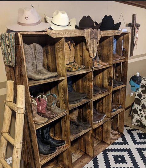 Western Living Room Decor, Western Bedrooms, Western Living Room, Country Bedroom Decor, Western Bedroom Decor, Ranch House Decor, Western Rooms, Western Bedroom, Boot Rack