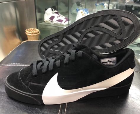 Nike Blazer Low Black White Big Swoosh Shoes Nike Black, Nike Blazer Black, Mercedes Brabus, Shoes Skate, Nike Blazer Low, Blazer Low, Tenis Nike, Fashion Shoes Sneakers, Mens Casual Dress Outfits