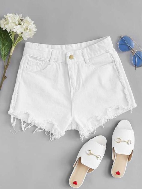 Shorts Jeans Branco, Short Blanc, White Jean Shorts, Shorts Jeans, Denim Shorts Women, Short En Jean, Beach Wear, White Denim, Jeans Shorts