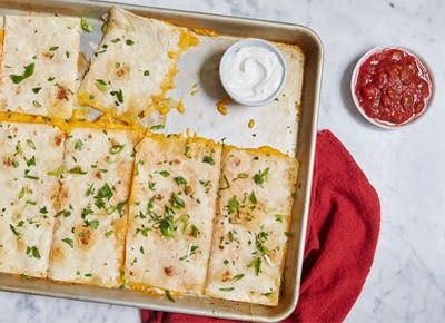 Baking Sheet Quesadillas Sheet Pan Quesadillas Vegetarian, Quesadillas Vegetarian, Vegetarian Comfort Food, Easy Summer Dinners, Easy Vegetarian Dinner, Quesadilla Recipes, Cooking For A Crowd, Pan Meals, Health Dinner