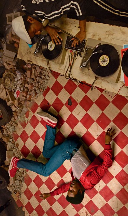 The Get Down (TV Series 2016–2017) Cultura Hip Hop, 80s Hip Hop, The Get Down, Mary Louise Parker, Red Meaning, Baz Luhrmann, Bloc Party, James Baldwin, True Detective