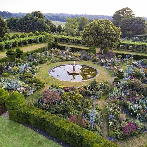 THE WEST GARDEN, Hatfield House Bridgerton Garden, Hatfield House, Country Life Magazine, Tmax Yamaha, Garden Estate, Royal Castles, Formal Garden, Garden Design Plans, Garden Fountains