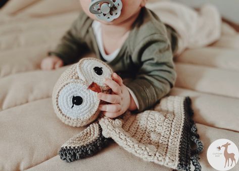 Hi everyone! Welcome to my tiny store ♡ Ügi the Comforter Owl details: Item details: 100% handmade crochet owl lovey. You can personalize the owl color via "Primary Color" tool! I added some colors in there that fit perfect with owl toy. You can choose one of them or if you want different color for your owl, you can select "Other" section and then write your dream color in a personalization box. I love crochet your custom color choices. If you want me to embroider a name on the owl, just write t Crochet Owl Lovey, Crochet Snugglers, Crochet Lovies, Owl Toy, Curricular Activities, Owl Crochet, Comforter Blanket, Owl Crochet Patterns, Crocheted Toys