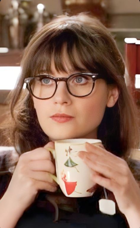 Zoey Deschanel Fringe, Zooey Deschanel Fringe, Fringe Hairstyles Glasses, Long Hair Bangs With Glasses, Bob With Fringe And Glasses, Curtain Bangs Glasses Round Face, Jessica Day Bangs, Fringe Bangs With Glasses, Jess New Girl Aesthetic