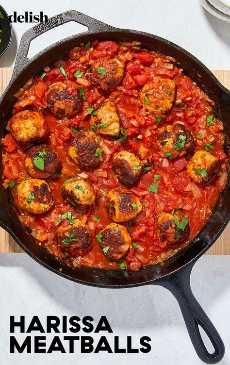 Harissa Meatballs, Tofu Meatballs, Chicken Entree, Chicken Main Dish Recipes, Clean Eating Menu, Harissa Recipes, Chicken Meatball, Harissa Chicken, Spiced Beef