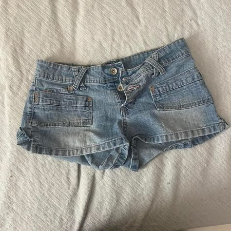 Low Waisted Shorts, Low Waist Shorts, Depop Clothes, Low Rise Denim Shorts, Cute Bottoms, 2000s Clothes, 2000s Fashion Outfits, Blue Jean Shorts, Dr Closet