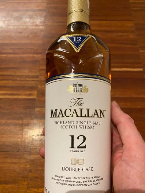 Macallan Whisky, Cigars And Whiskey, Alcohol Drink Recipes, Wagon Wheel, Scotch Whisky, Single Malt, Drink Recipes, Cigars, Rosé Wine Bottle