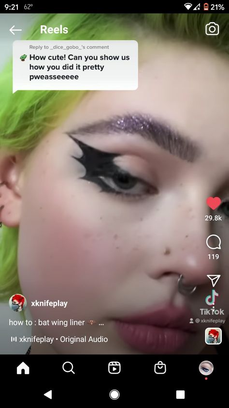 How To Do Bat Wing Eyeliner, Bat Liner Hooded Eyes, Bat Themed Makeup, Gothic Eyeliner Tutorial, Bat Wing Liner Hooded Eyes, Bat Wing Eyeliner Tutorial, Vampire Bat Makeup, Bat Wings Eyeliner, Gothic Eyeliner For Hooded Eyes