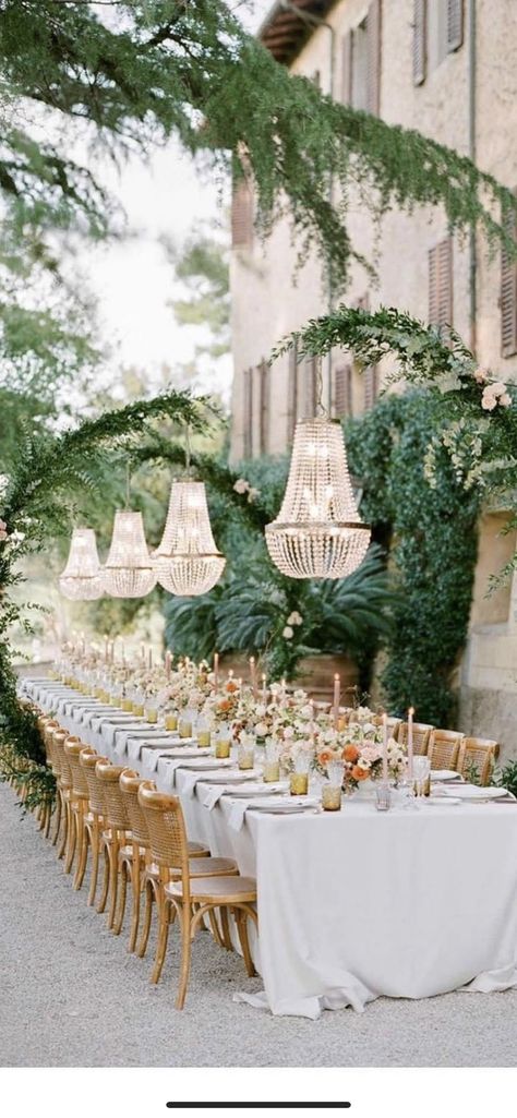 Elegant Wedding Centerpiece, Romantic Wedding Receptions, Romantic Backdrop, Wedding In Tuscany, Elegant Wedding Reception, Tuscan Wedding, Wedding Session, Luxury Destination Wedding, Wedding Table Decorations