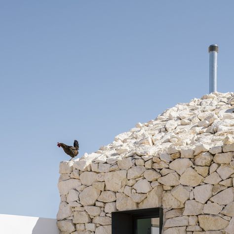 Gallery of Calixto House / GRX Arquitectos - 13 Stone Roof, Eco Friendly Interior, Story Stone, Natural Wood Furniture, Roof Architecture, One Story Homes, Spanish House, First Story, Stone Houses