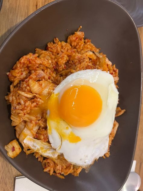 Korean food Korean Food Aethstetic, Fried Rice Aesthetic, Chicken Fried Rice Aesthetic, Korean Food Kimchi Fried Rice, Korean Fried Rice, Rice Aesthetic, Cheese Kimchi Fried Rice, Kimchi Fried Rice Aesthetic, Kimchi Rice