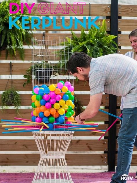 Diy Giant Yard Games, Homemade Outdoor Games, Kerplunk Game, Diy Hula Hoop, Giant Yard Games, Yard Game, Diy Yard Games, Giant Games, Games Diy