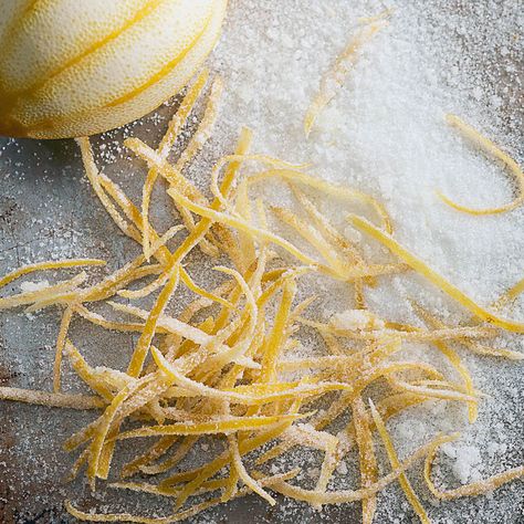 Candied lemon peel Lemon Peel Recipes, Sugared Lemon Peel, Lemon Desserts Healthy, Cookies Recipes Easy, Desserts Lemon, Candied Lemon Peel, Lemon Cookies Recipes, Lemon Syrup, Lemon Sugar Cookies