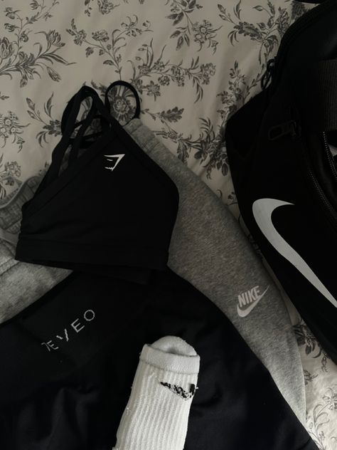 Gym Posts, Clean Goth, September Goals, Gym Vibes, Health Goth, Gym Aesthetic, Fitness Wear Outfits, Gym Fits, Workout Fits