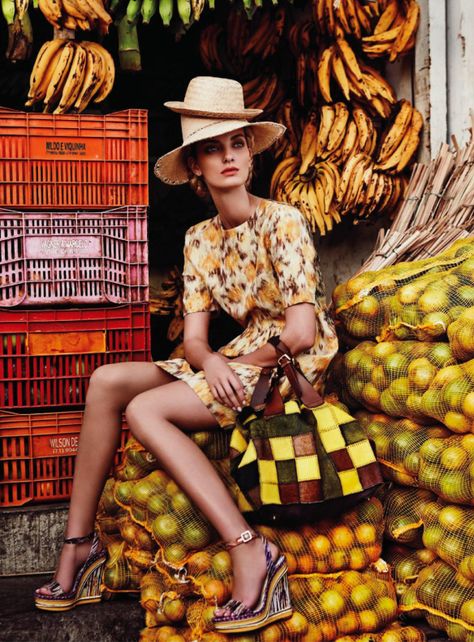 Marie Claire Australia – “In Living Colour” | The Style Watcher Brazil Fashion, Marie Claire Australia, Mode Editorials, Cooler Style, Ellen Von Unwerth, Woman Sitting, Fashion Photography Inspiration, Fashion Photography Editorial, Fashion Editorial