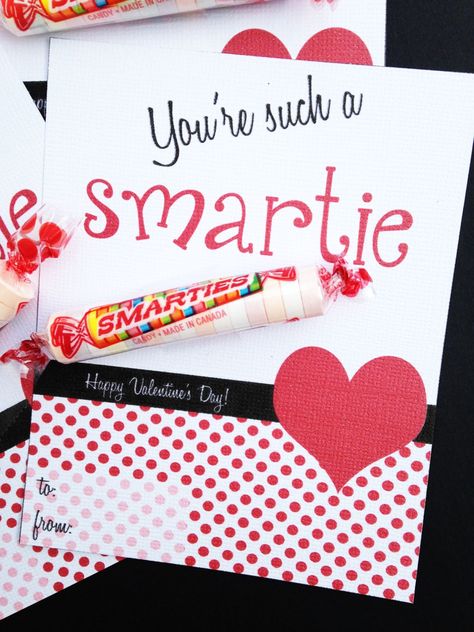 Download these Free Printable "You're Such a Smartie" Classroom Valentines from Catch My Party. See more party ideas and share yours at CatchMyParty.com Candy Valentines, Valentine Stuff, Student Christmas Gifts, Valentine's Day Printables, Valentines Printables Free, My Funny Valentine, Valentines School, Classroom Valentine, Valentine Candy