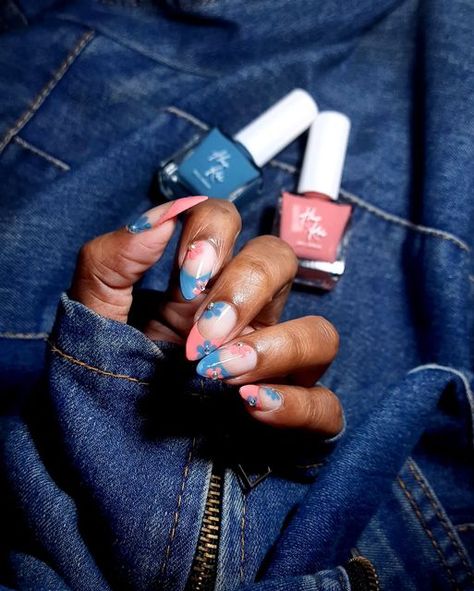 Falguni Pal on Instagram: "Anybody remembers this?😂 Probably not, but aren't they cute🥺 Used @harkoi_life 's BABY PINK and STEEL BLUE (Will never get over how nice the formula is!) . . . #nailart #crazynails #nailsofinstagram #nails #nailfreak #lovenails #almondnails #nailinspo #nailinspiration #nailjunkie #diynails #explorenails #trendynails #flowernails #easynailart #rhinestones #glitternails #floralnails #bluenails #pinknails #bluepink #naturalnails #naturallongnails naildesign #gelnails" Blue Pink Nails, Pink Blue Nails, Fancy Nail Art, Crazy Nails, Stardew Valley, Floral Nails, Fancy Nails, Easy Nail Art, Flower Nails