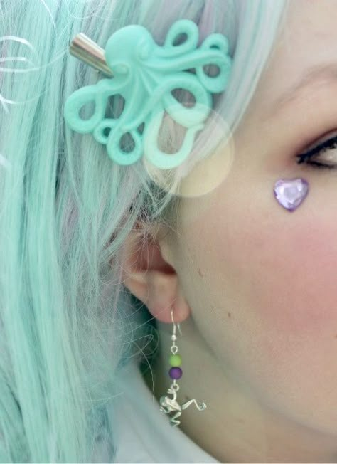 Weekly theme inspiration for the Sea Punk week on #MovieStarPlanet Octopus Headband, Punk Mermaid, Octopus Hair, Kawaii Octopus, Sea Punk, Pastel Punk, Space Grunge, Teal Hair, Mermaid Aesthetic