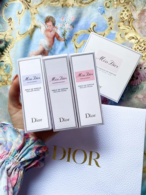 Roller perfume Dior Roller Perfume, Roller Perfume, Dior Collection, Canadian Girls, Dior Perfume, Perfume Reviews, Dior Beauty, Miss Dior, Perfume Collection